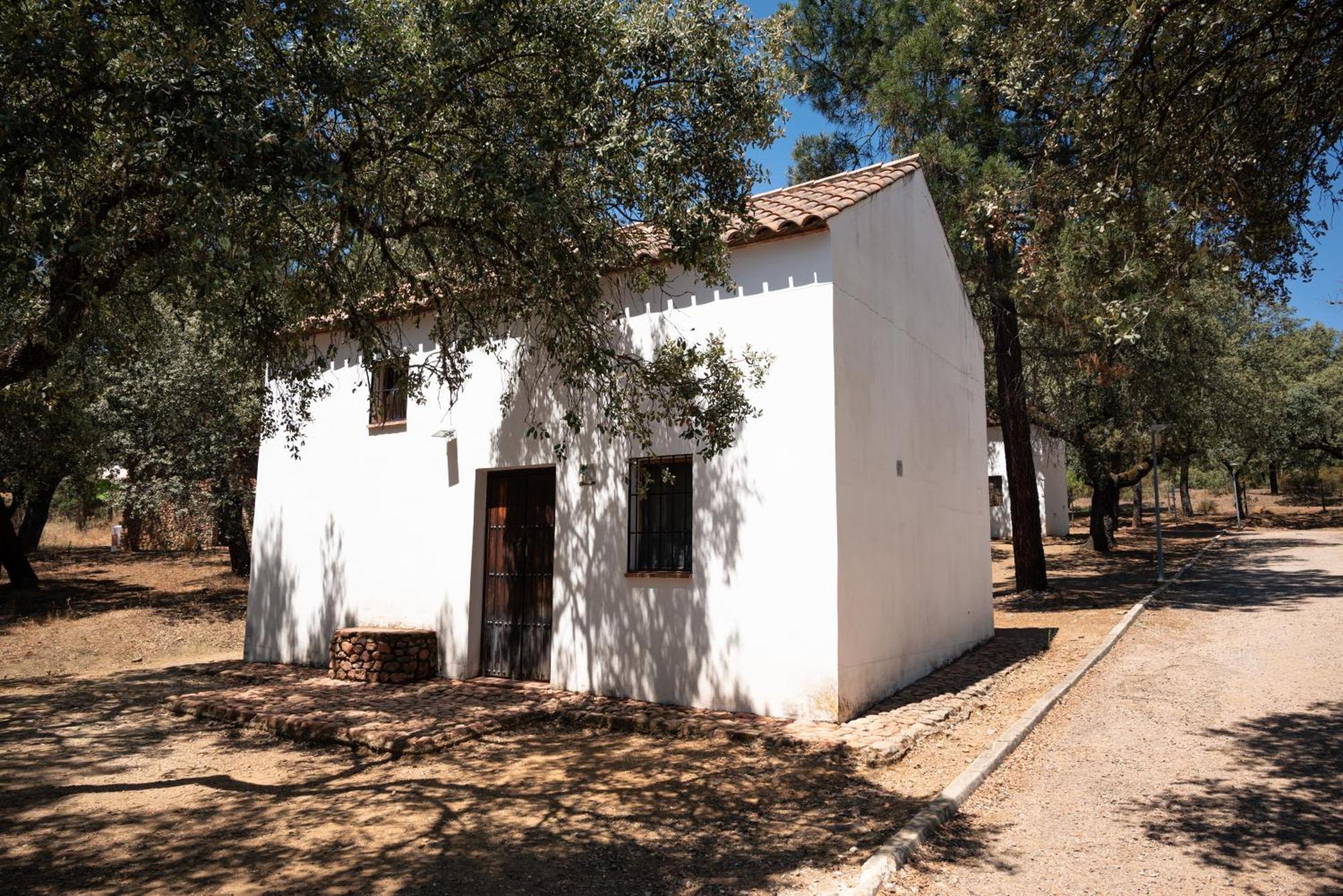 Bungalows Camping Jimmy Jones Villaviciosa de Córdoba Exterior photo